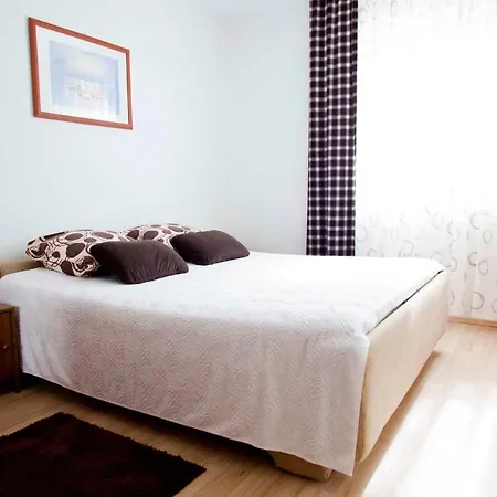 Apartment 6 *