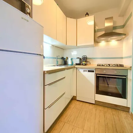 6 Apartament *