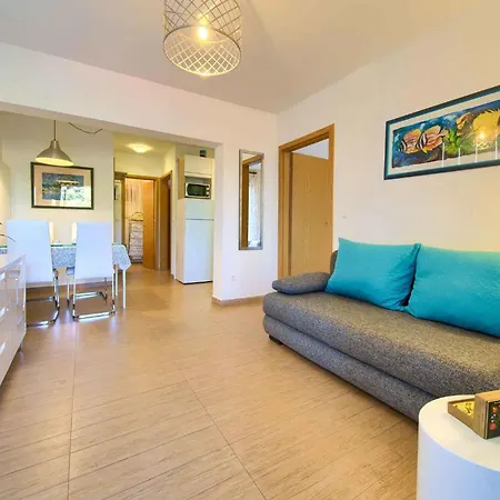 Apartament 6 Vrbnik (Primorje-Gorski Kotar)