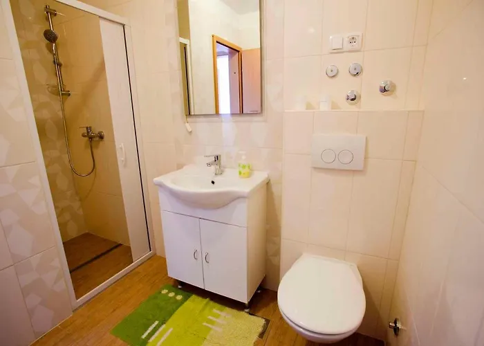 6 Apartman *