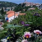 6 Apartment Vrbnik (Primorje-Gorski Kotar)