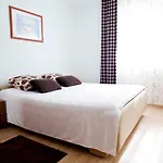 Apartment 6 *